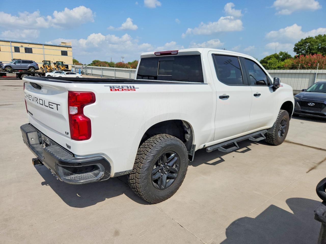 2022 Chevrolet Silverado K1500 Lt Trail Boss - zdjęcie 3