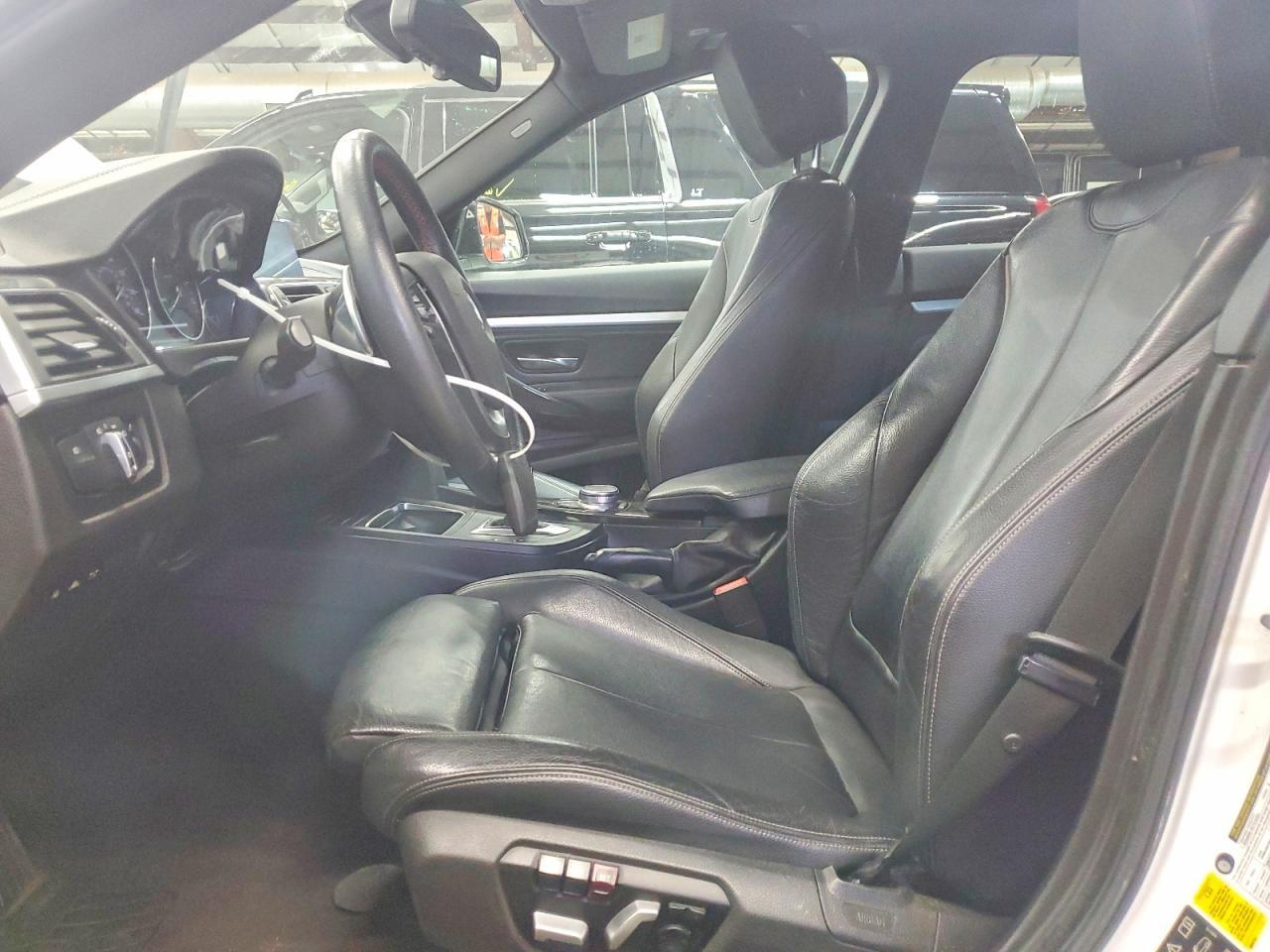 2018 BMW Seria 3 330i - zdjęcie 7