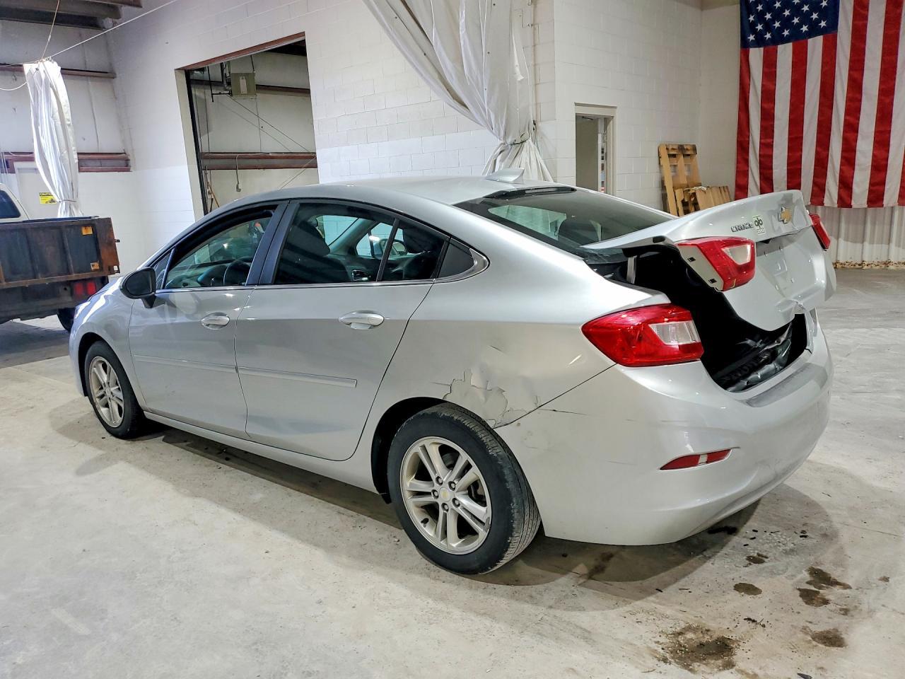 2016 Chevrolet Cruze Lt - zdjęcie 2