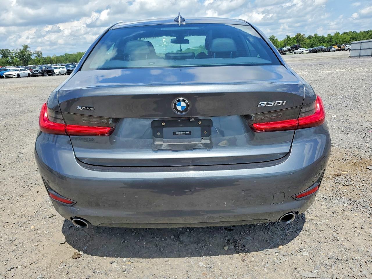 2021 BMW Seria 3 330i - zdjęcie 6