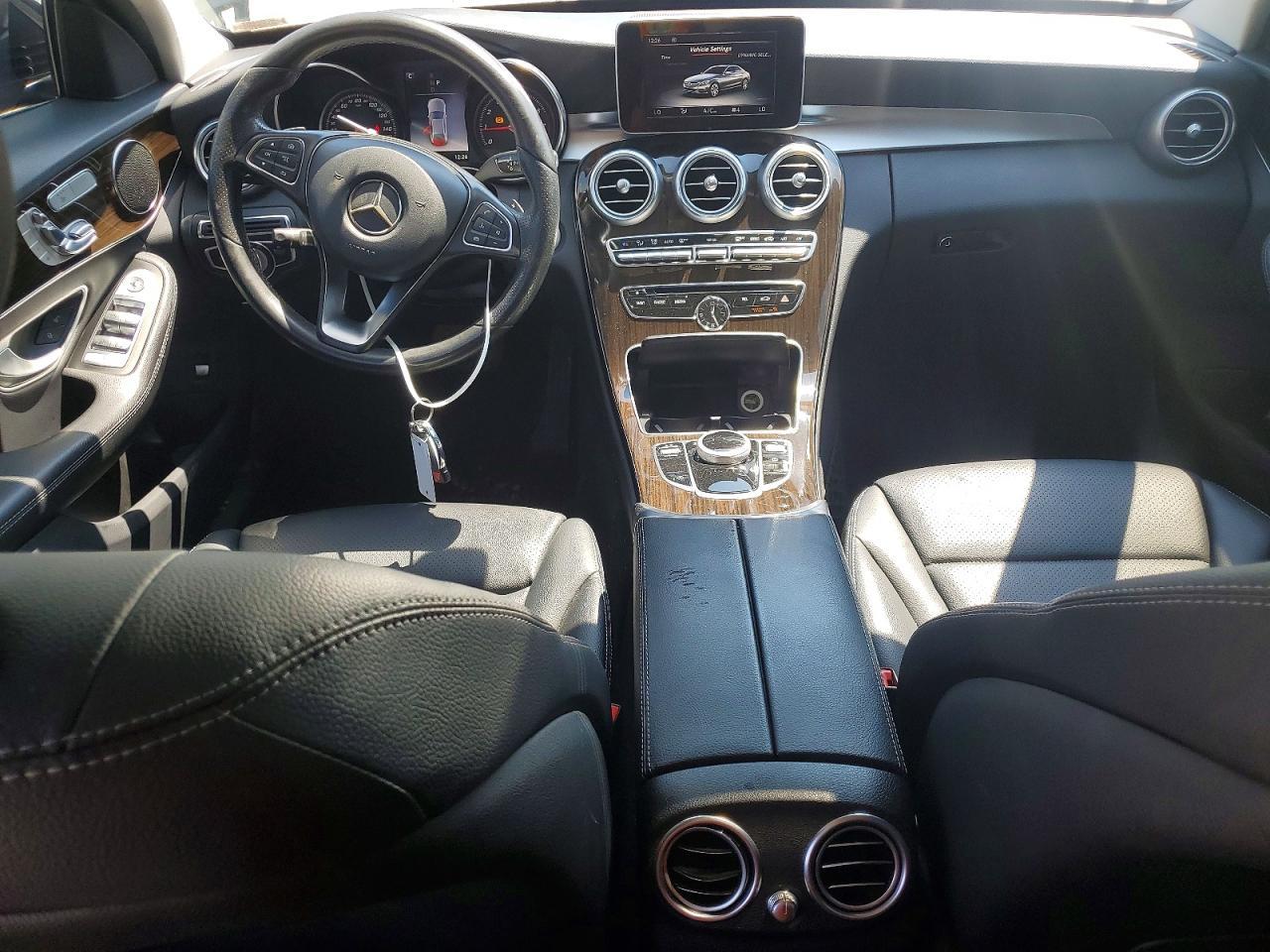 2018 Mercedes-Benz C 300 4Matic - zdjęcie 8