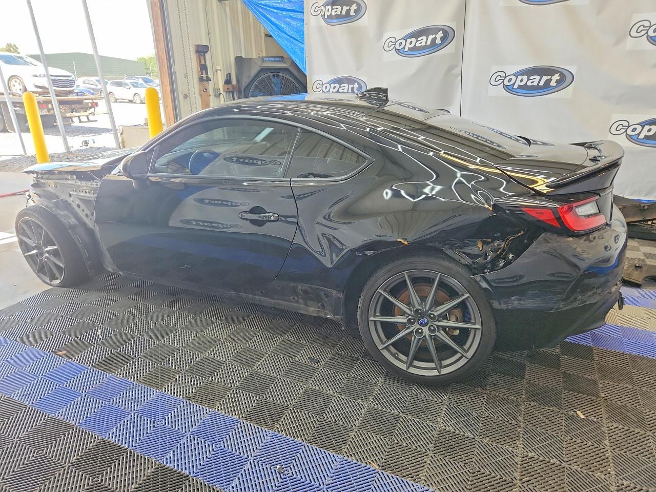 2022 Subaru Brz Limited - zdjęcie 2