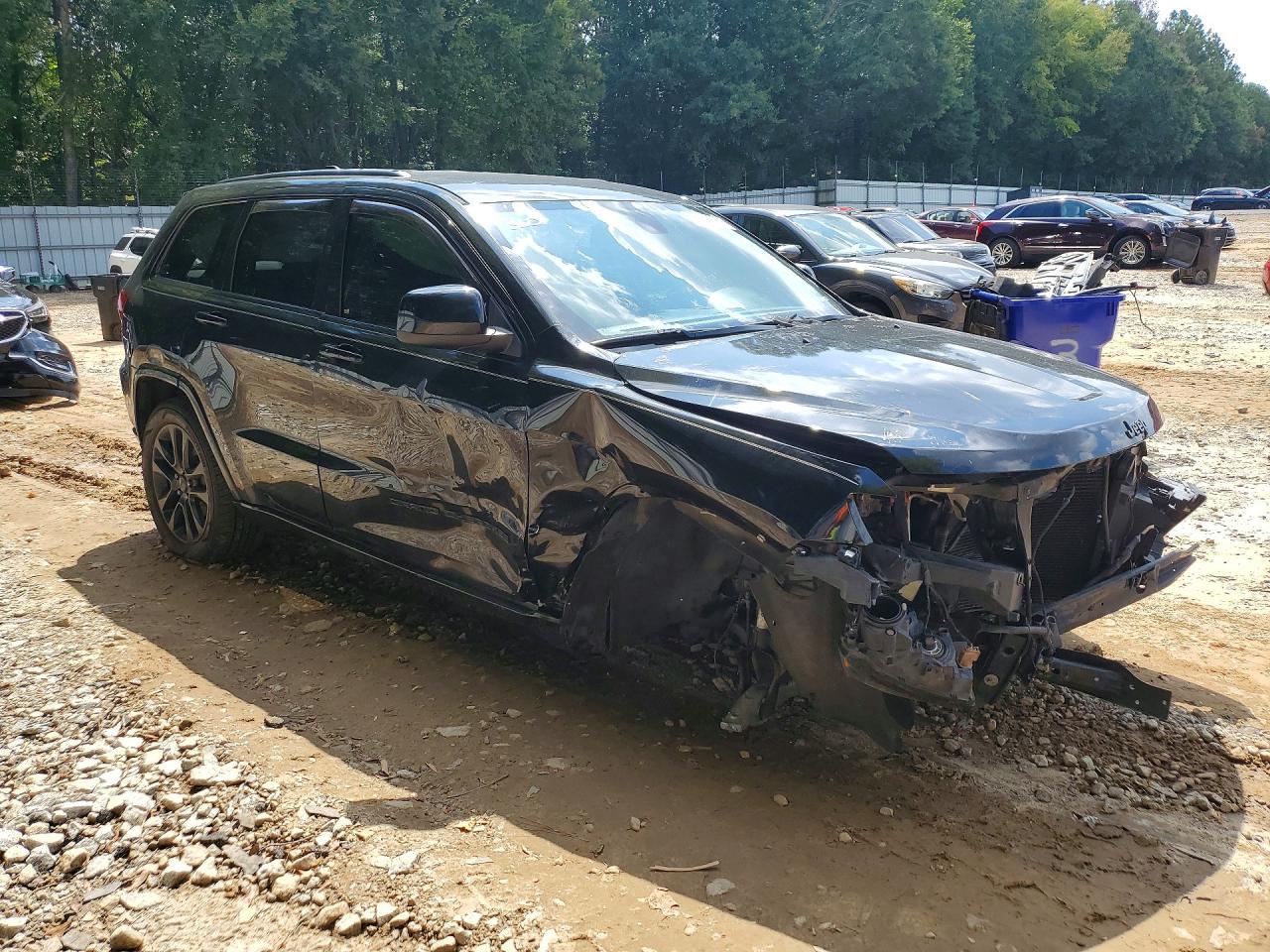 2018 Jeep Grand Cherokee Laredo - zdjęcie 4