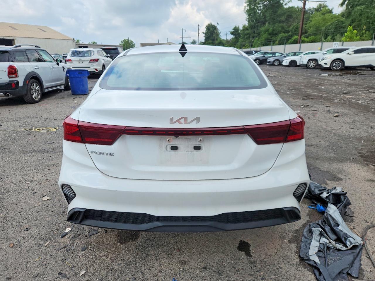 2023 Kia Forte Lxs - zdjęcie 6