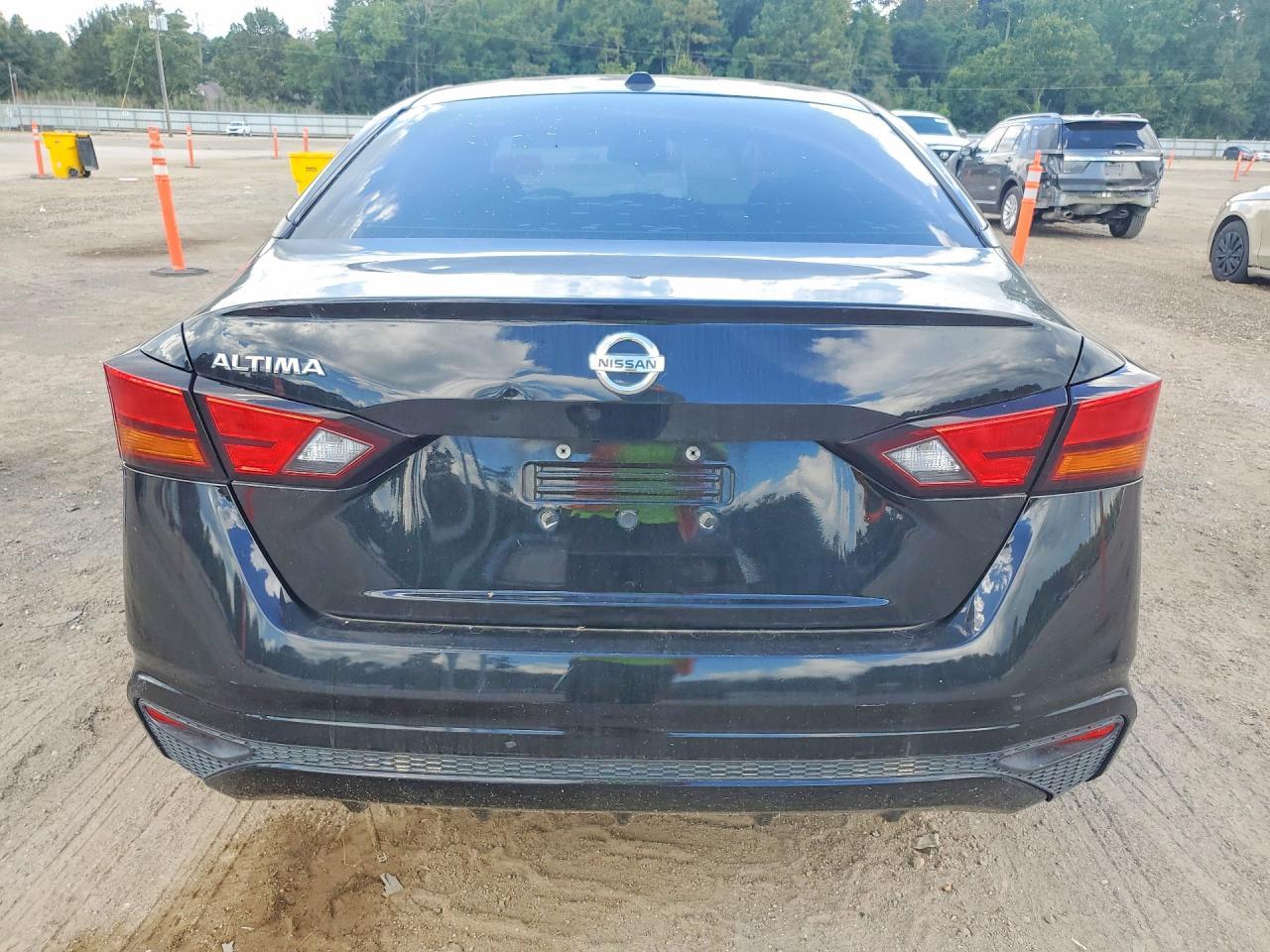 2020 Nissan Altima S - zdjęcie 6