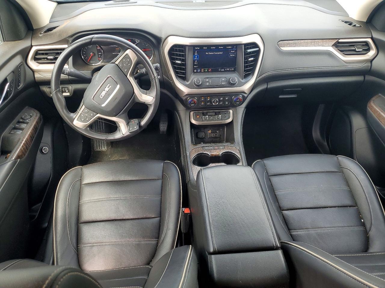 2020 GMC Acadia Denali - zdjęcie 8