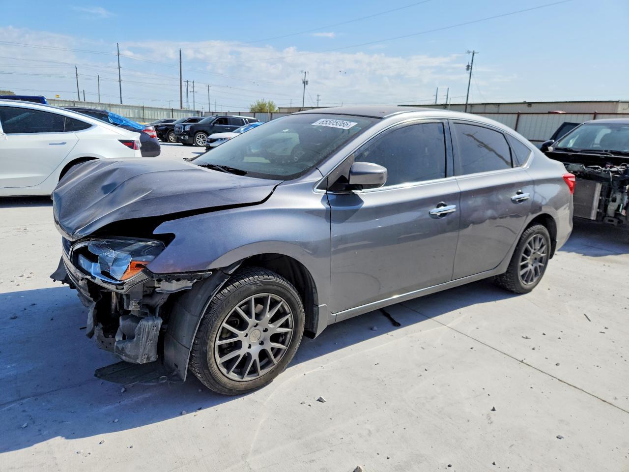 2016 Nissan Sentra S - zdjęcie główne