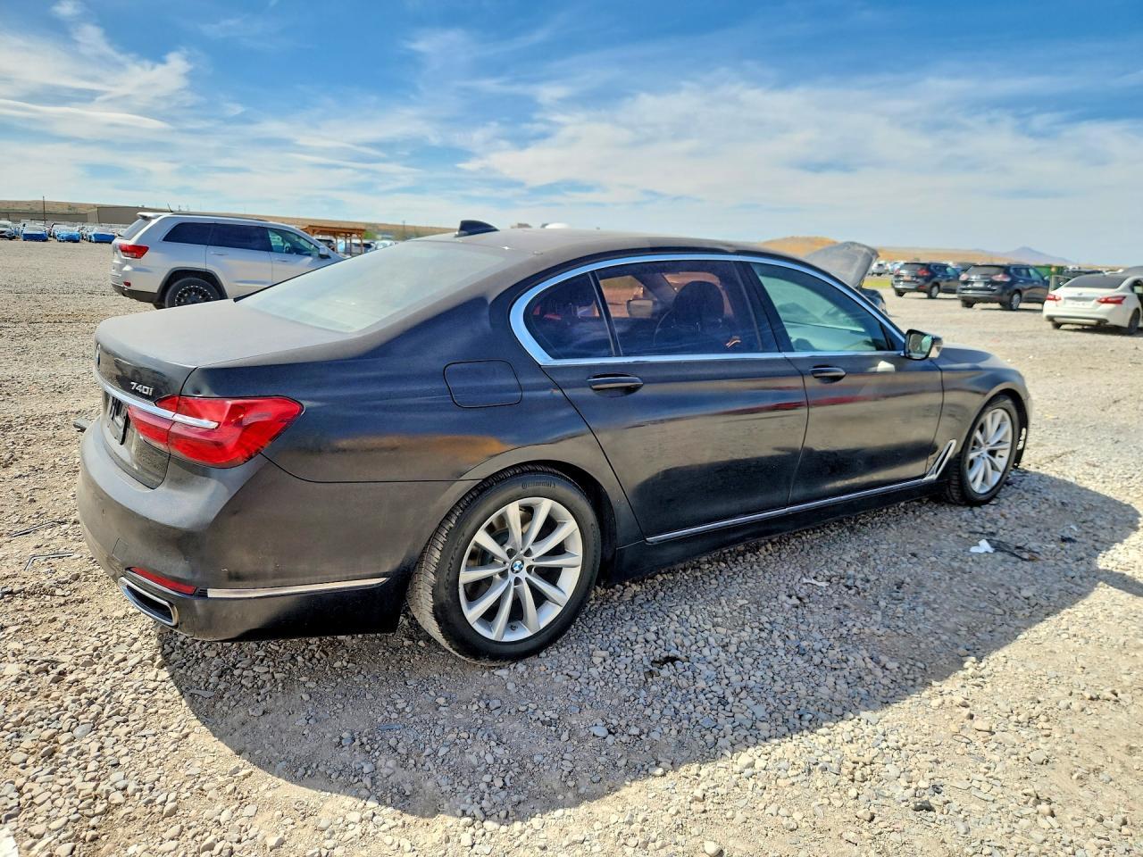 2016 BMW 740 I - zdjęcie 3
