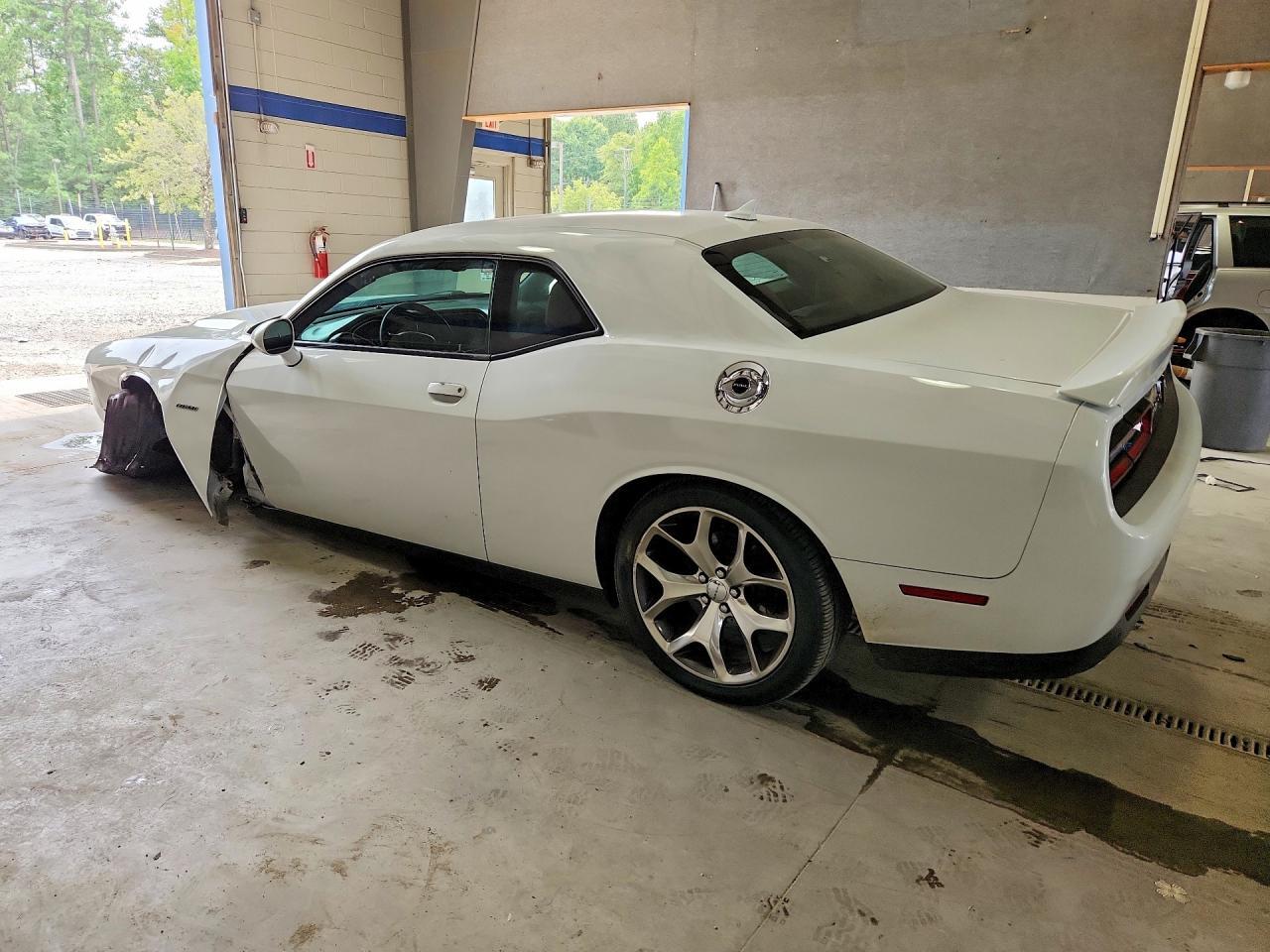 2016 Dodge Challenger R/T - zdjęcie 2