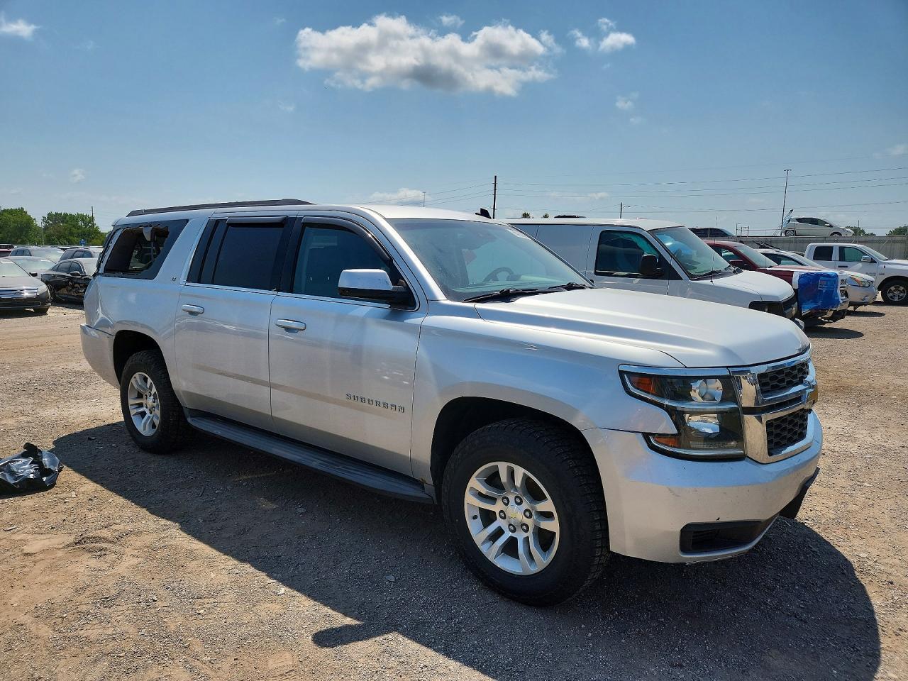 2015 Chevrolet Suburban K1500 Lt - zdjęcie 4