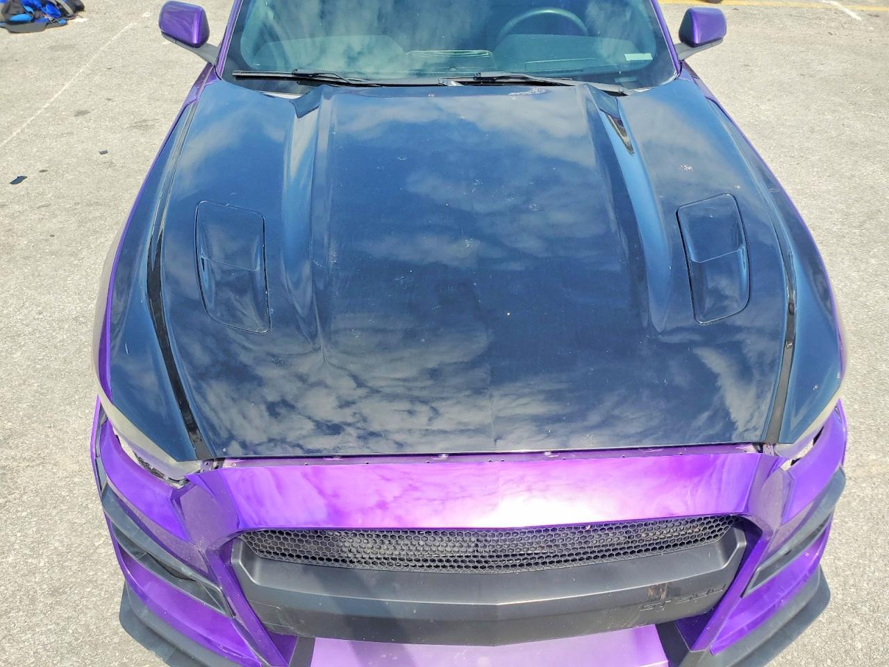 2015 Ford Mustang - zdjęcie 11