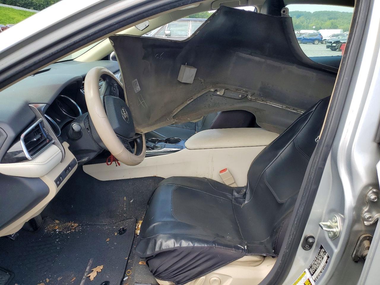 2018 Toyota Camry Le - zdjęcie 7