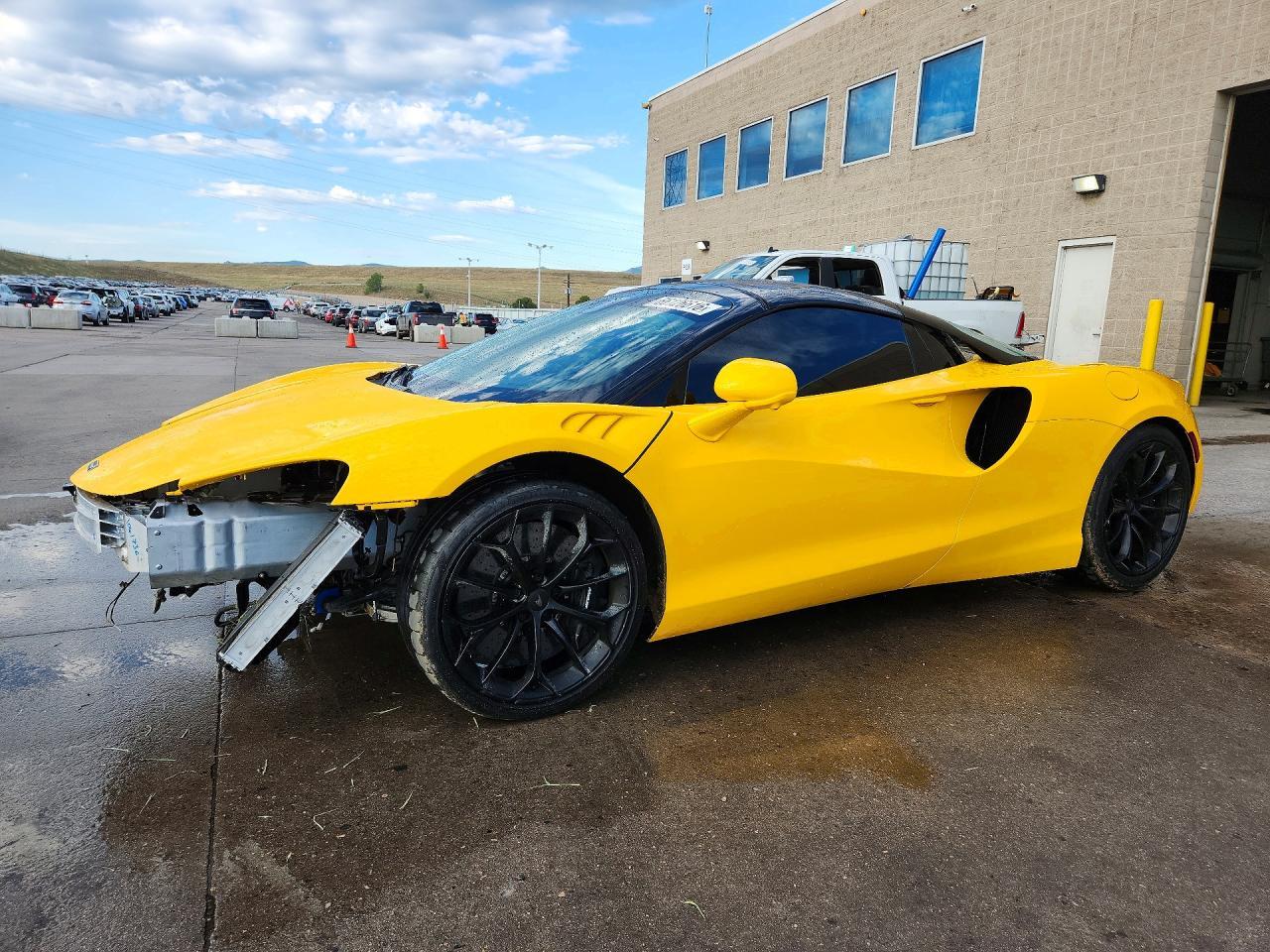 2025 McLaren Artura