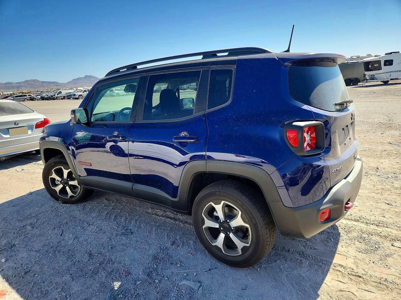 2019 Jeep Renegade Trailhawk - zdjęcie 2