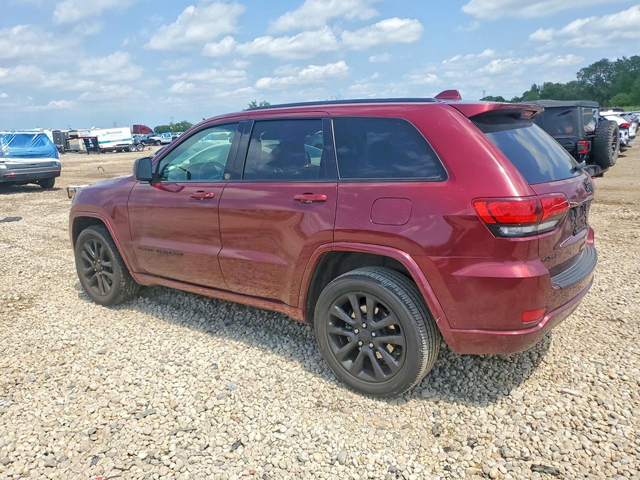 2021 Jeep Grand Cherokee Laredo - zdjęcie 2