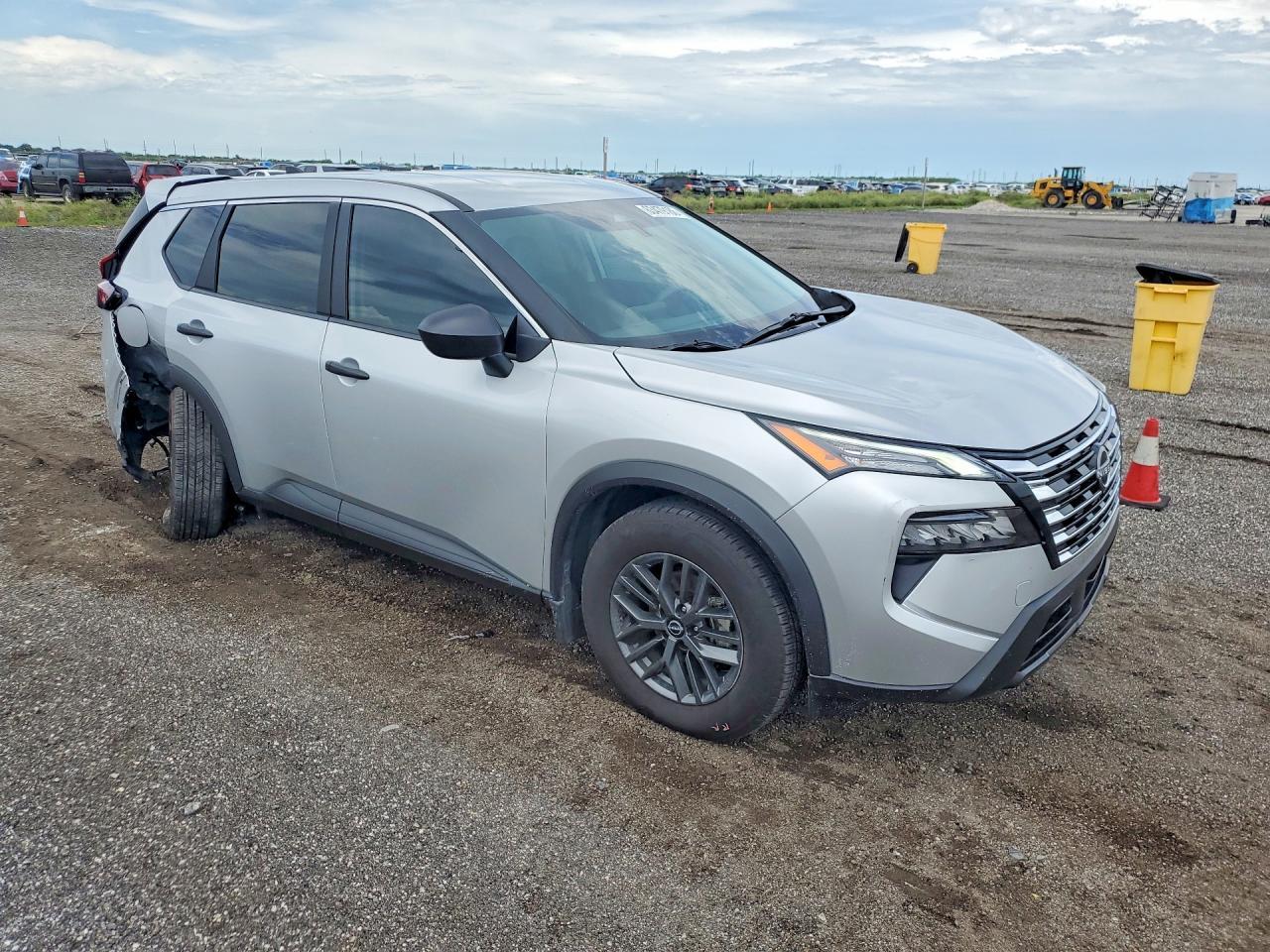 2025 Nissan Rogue S - zdjęcie 4