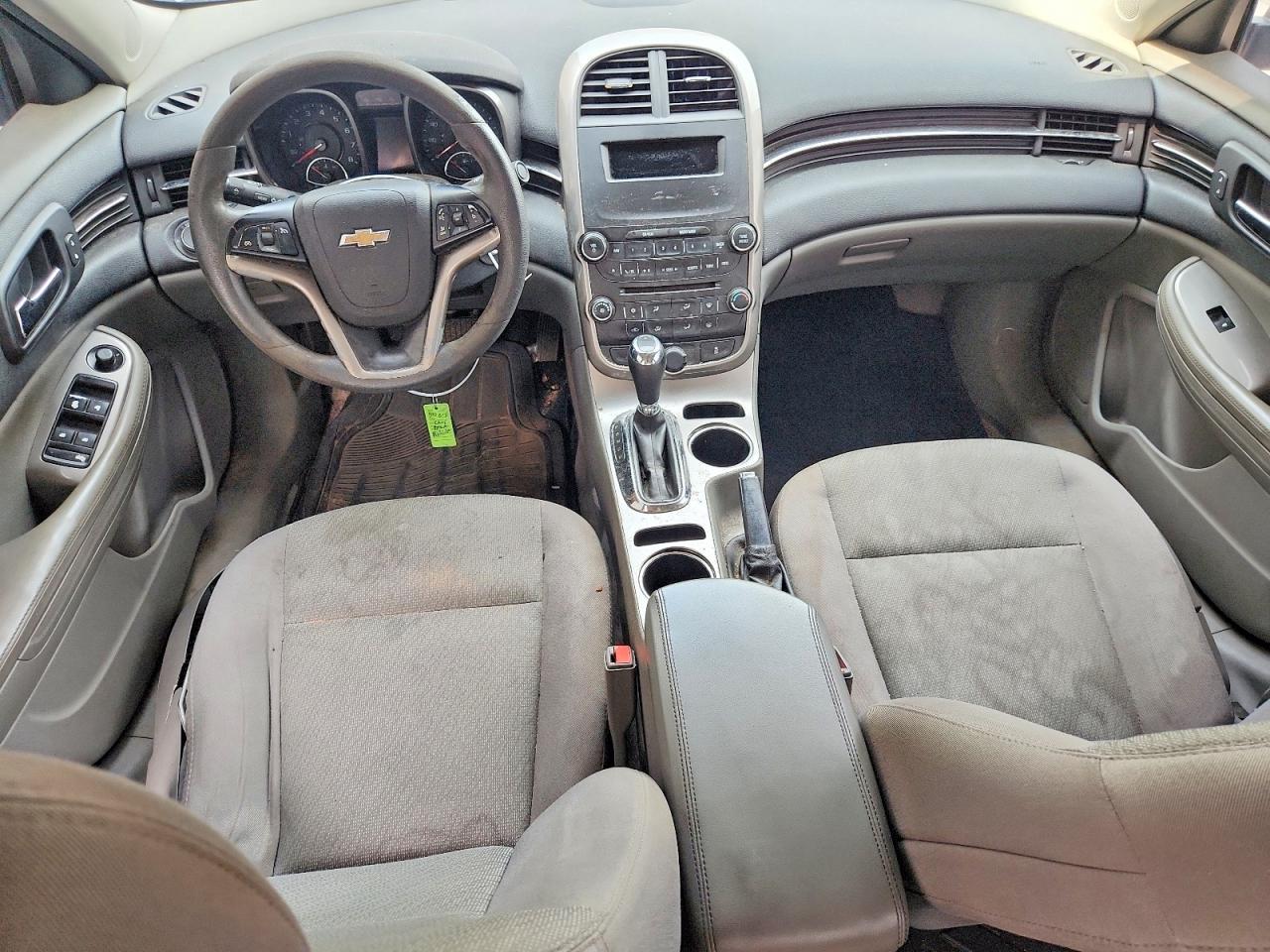 2015 Chevrolet Malibu Ls - zdjęcie 8