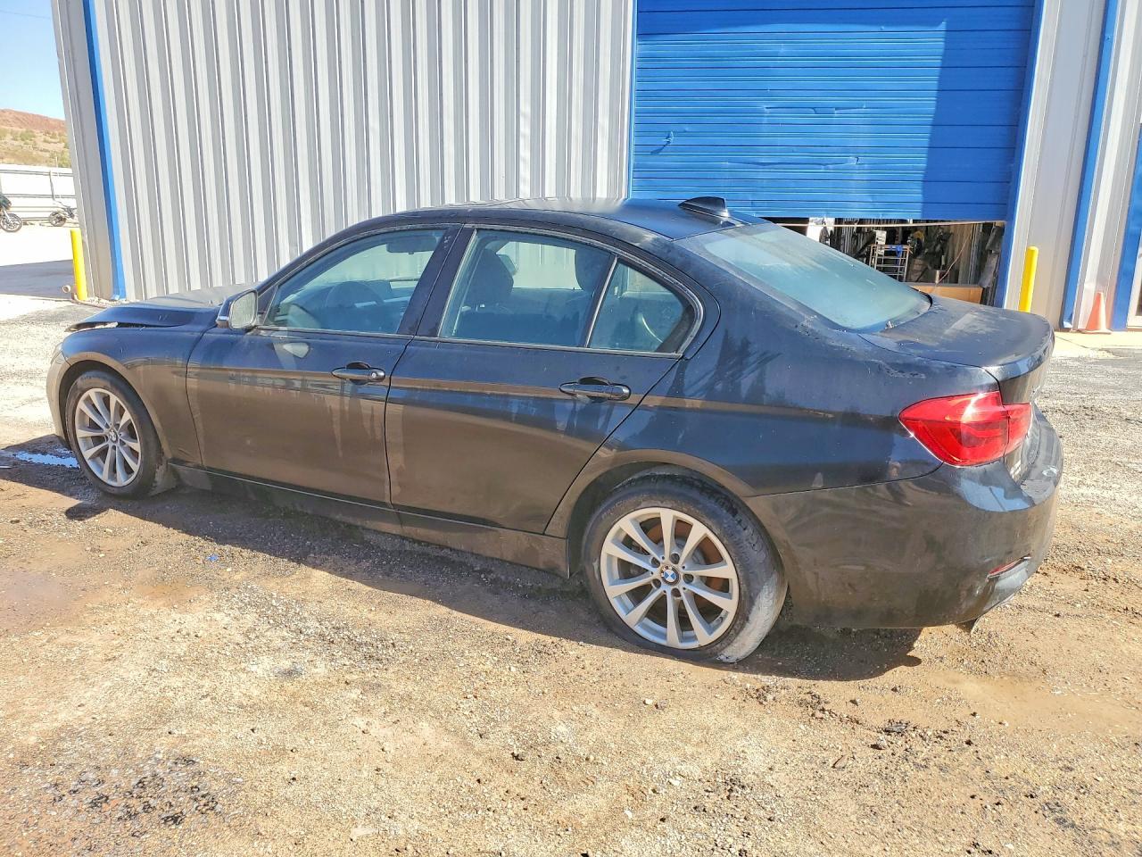 2018 BMW Seria 3 320i - zdjęcie 2