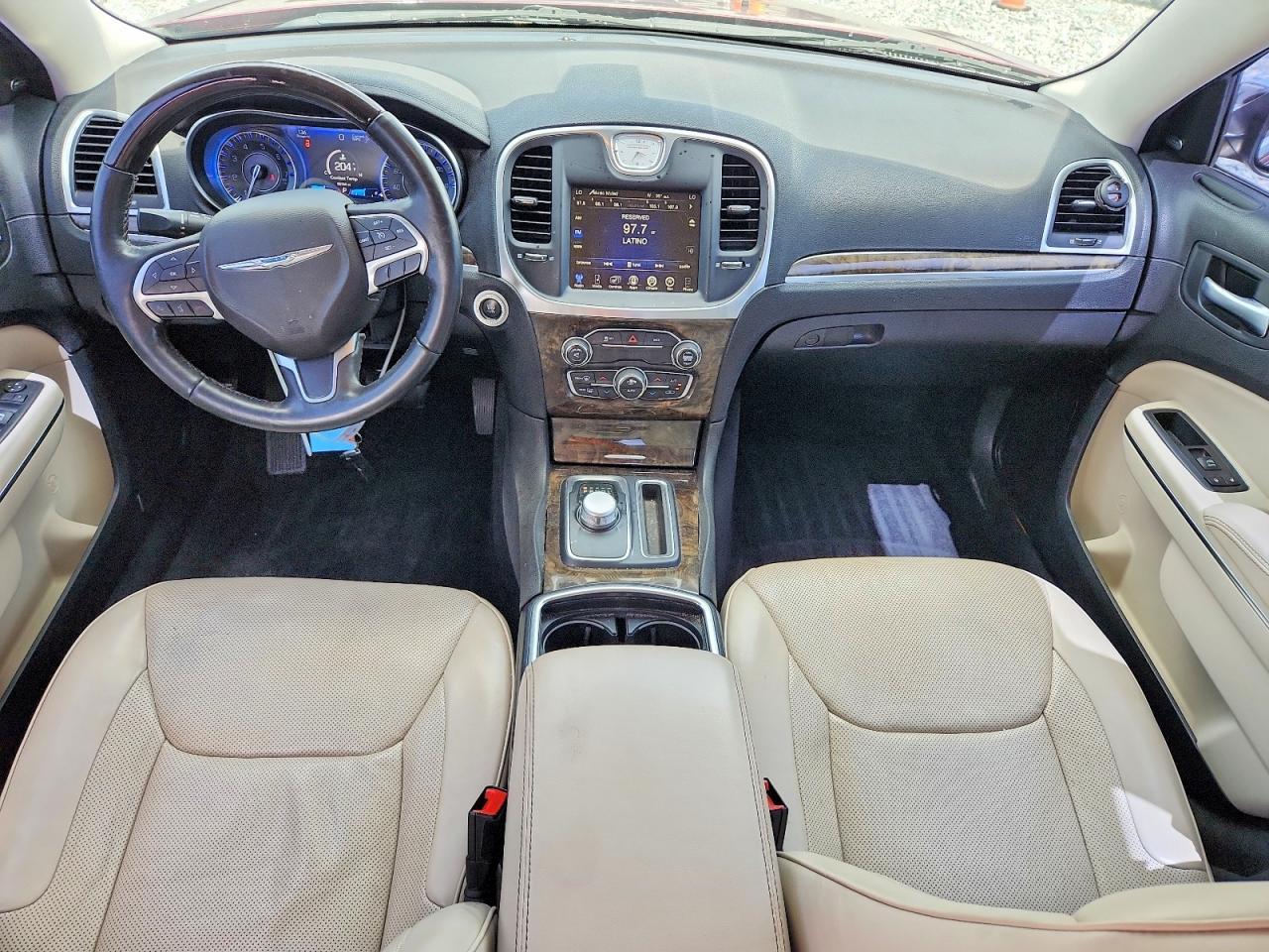 2015 Chrysler 300C - zdjęcie 8