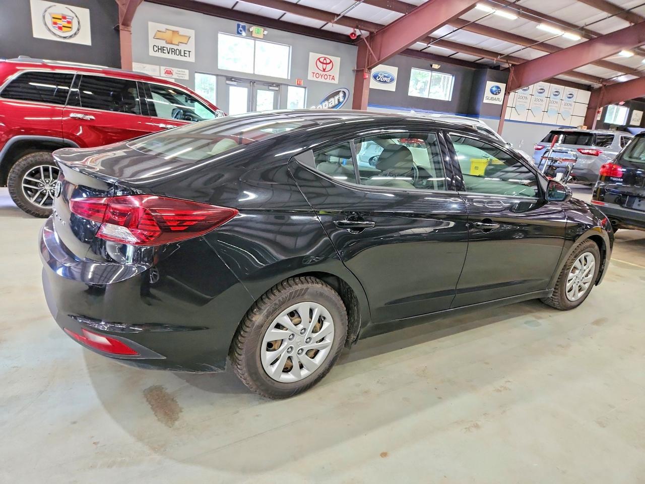 2019 Hyundai Elantra Se - zdjęcie 3