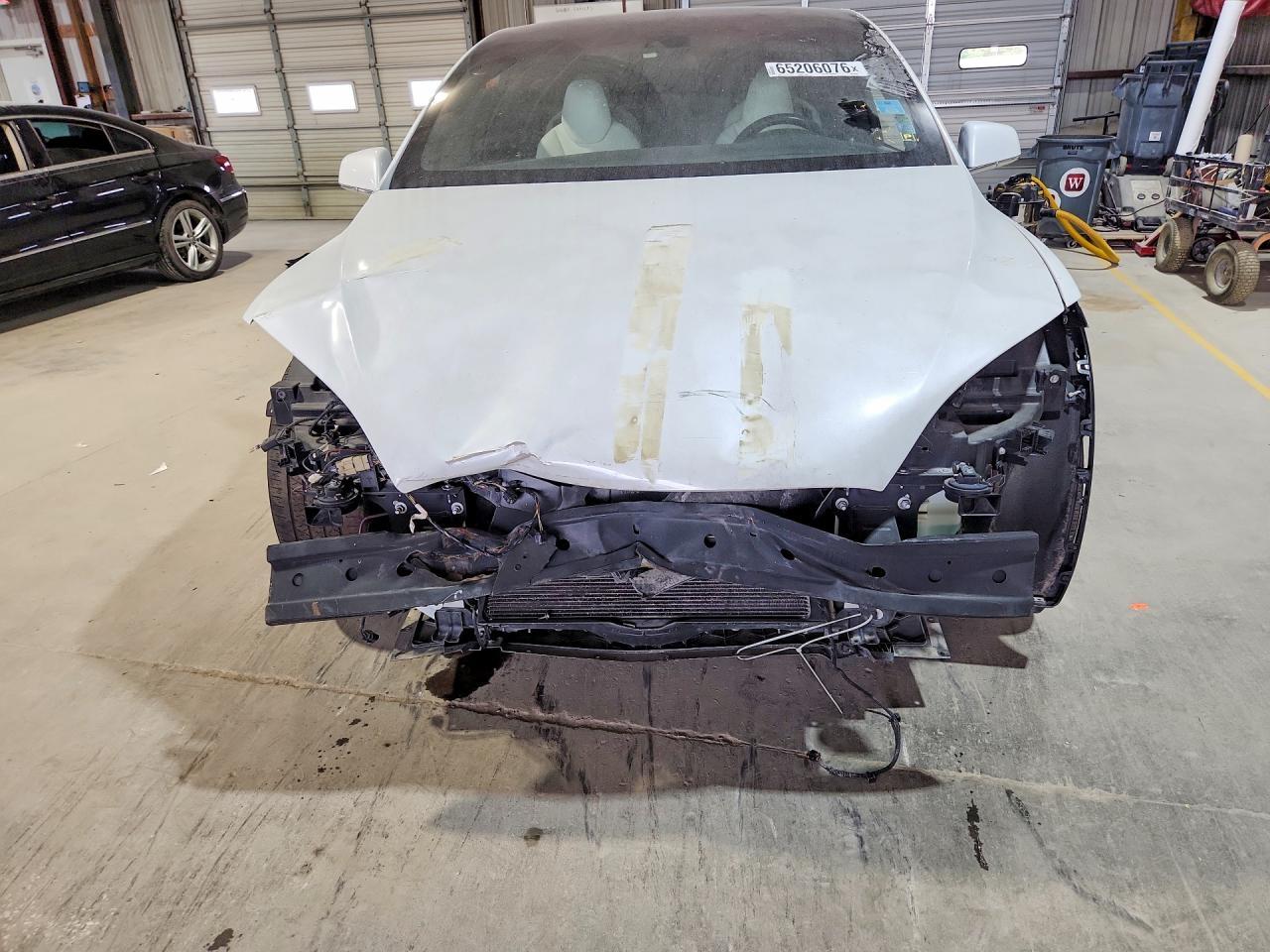 2016 Tesla Model X - zdjęcie 5
