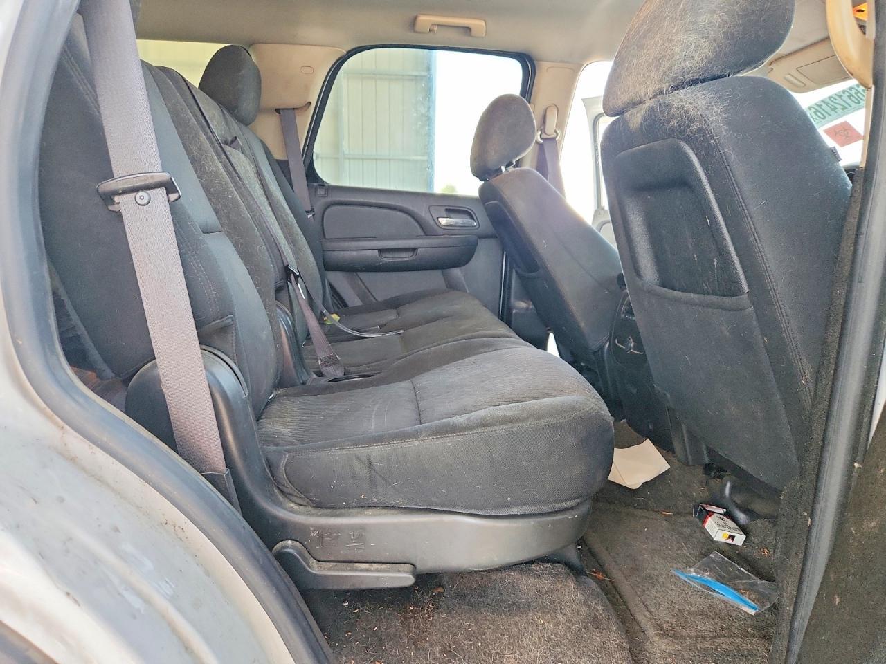2013 Chevrolet Tahoe K1500 Ls - zdjęcie 11