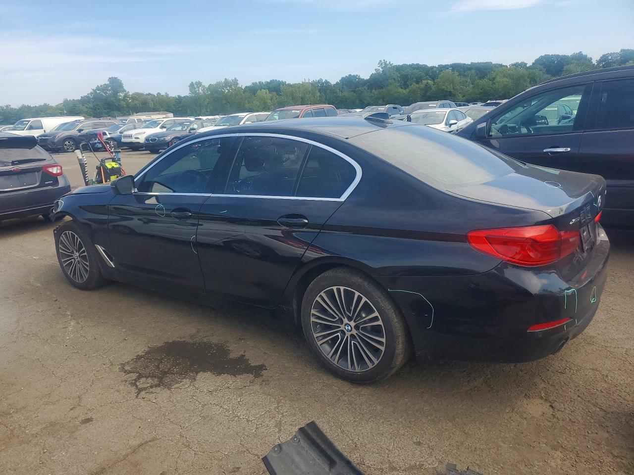 2019 BMW Seria 5 530i - zdjęcie 2