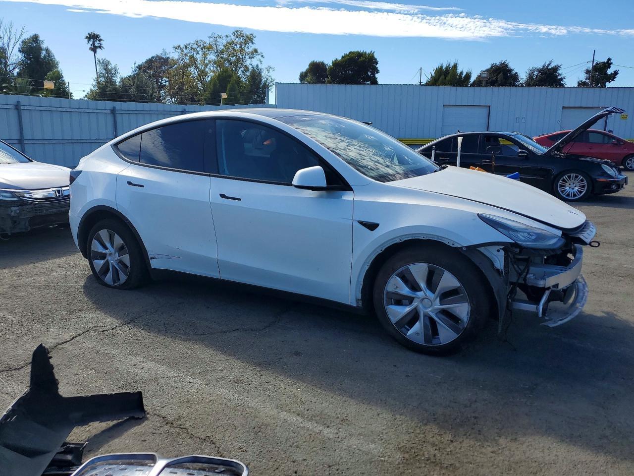 2023 Tesla Model Y - zdjęcie 4