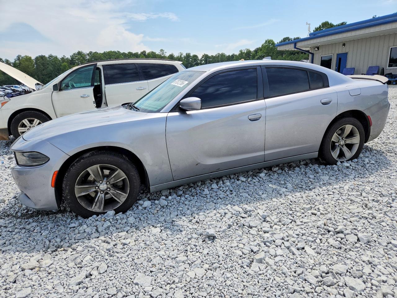 2016 Dodge Charger Sxt - zdjęcie główne