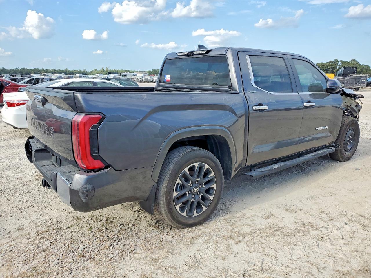 2026 Toyota Tundra Crewmax Limited - zdjęcie 3