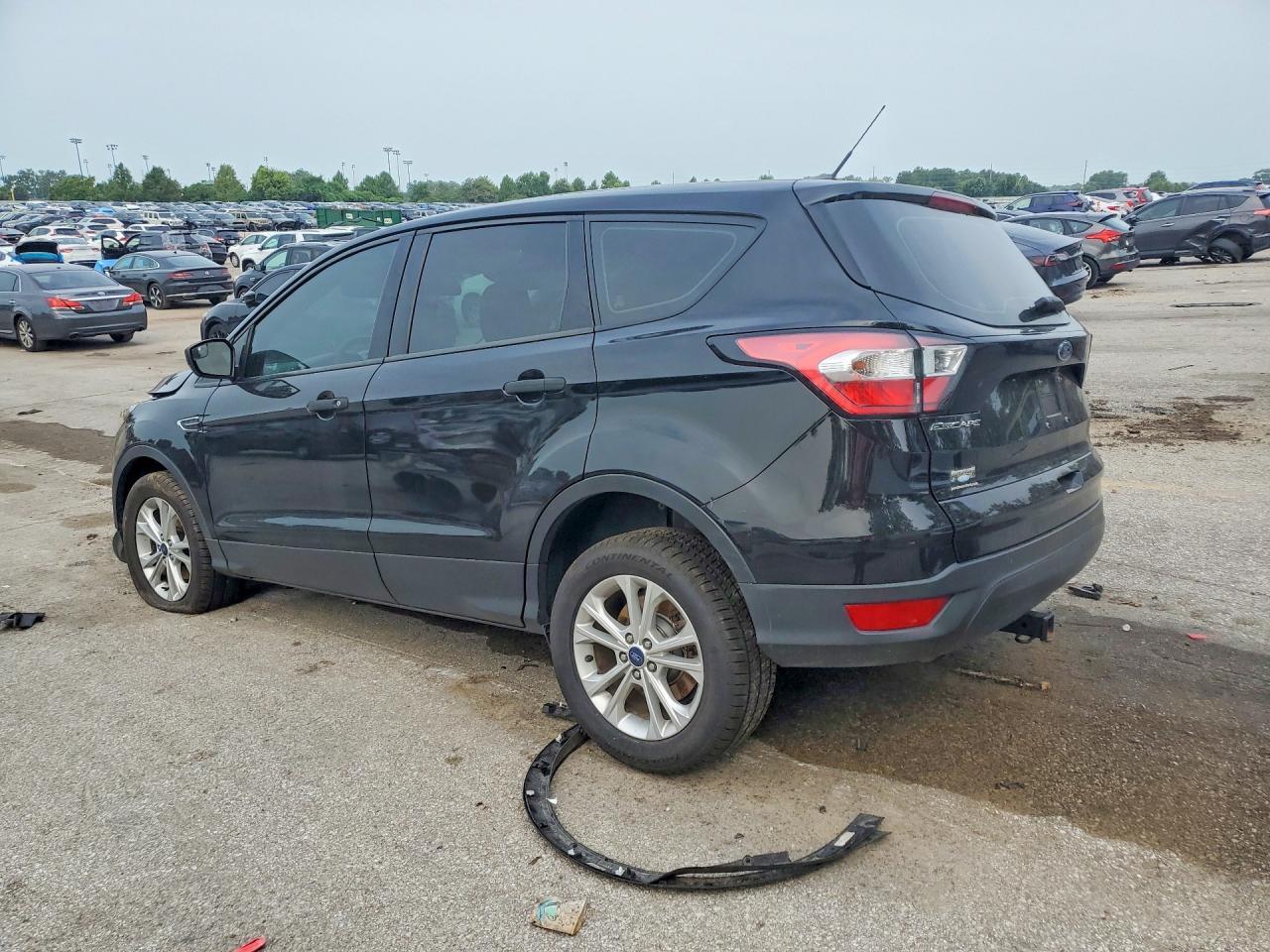 2018 Ford Escape S - zdjęcie 2