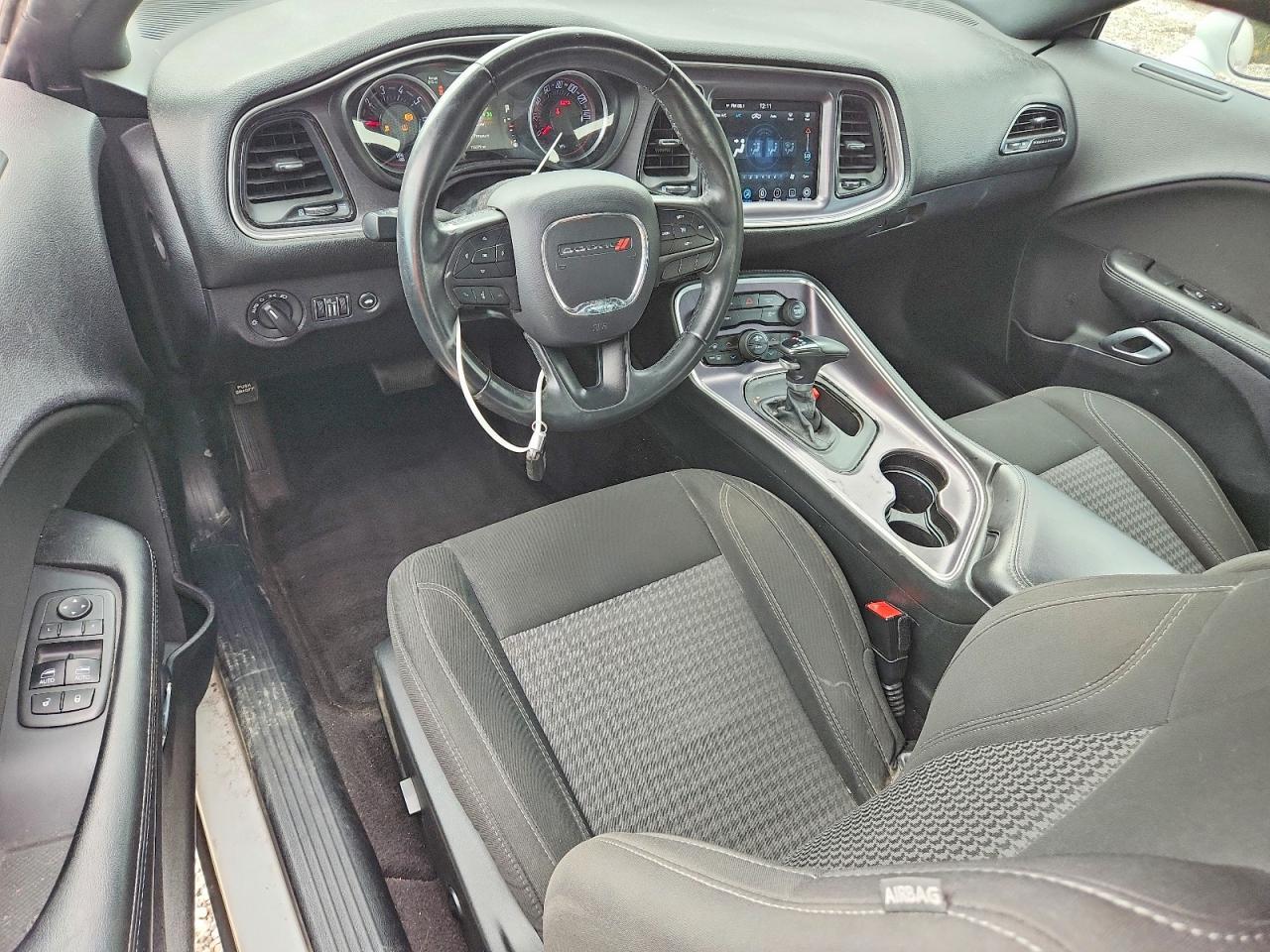 2017 Dodge Challenger Sxt - zdjęcie 8