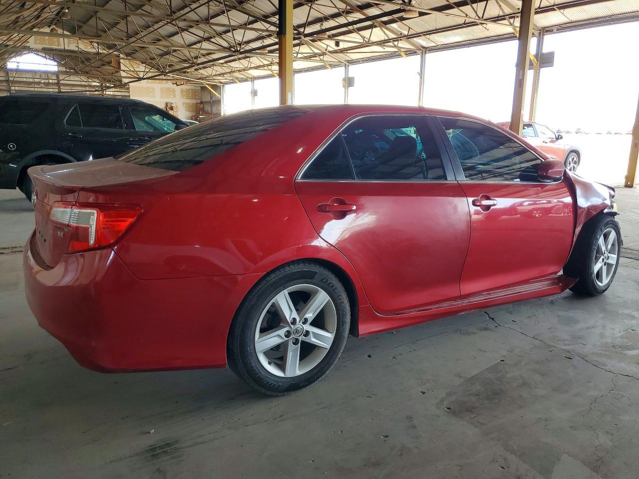 2014 Toyota Camry Se - zdjęcie 3