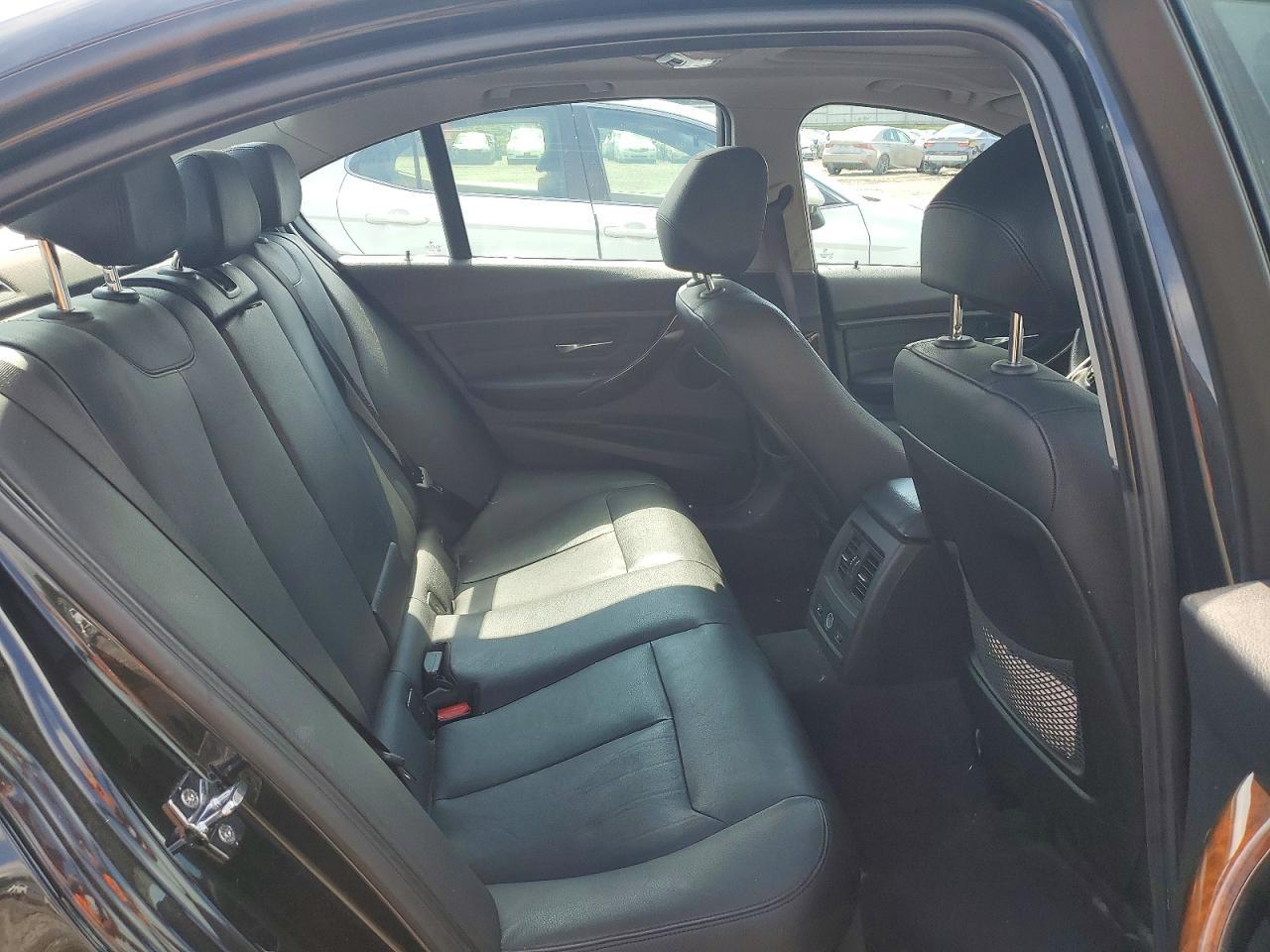 2013 BMW Seria 3 328i - zdjęcie 10