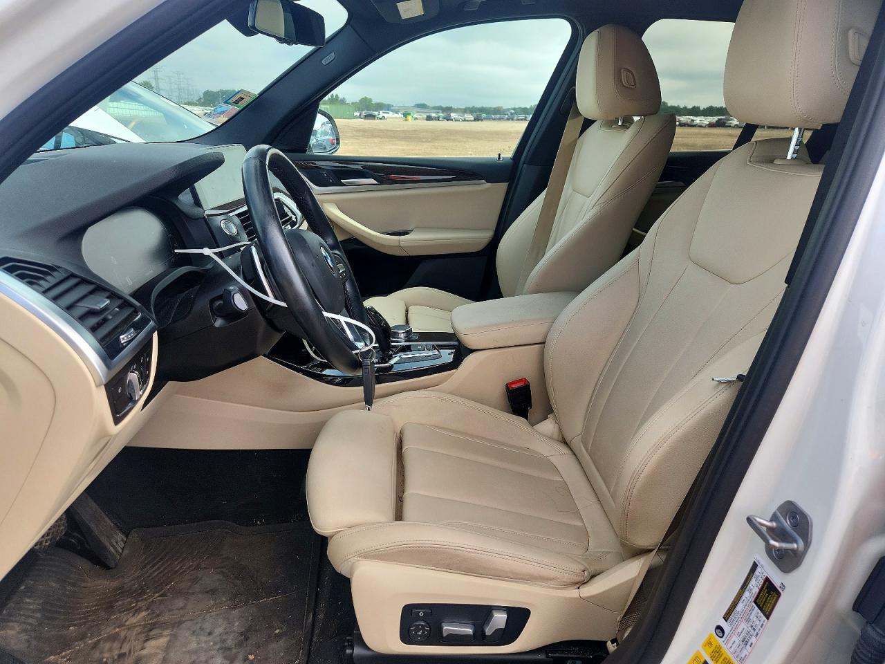 2021 BMW X3 xDrive30E - zdjęcie 7