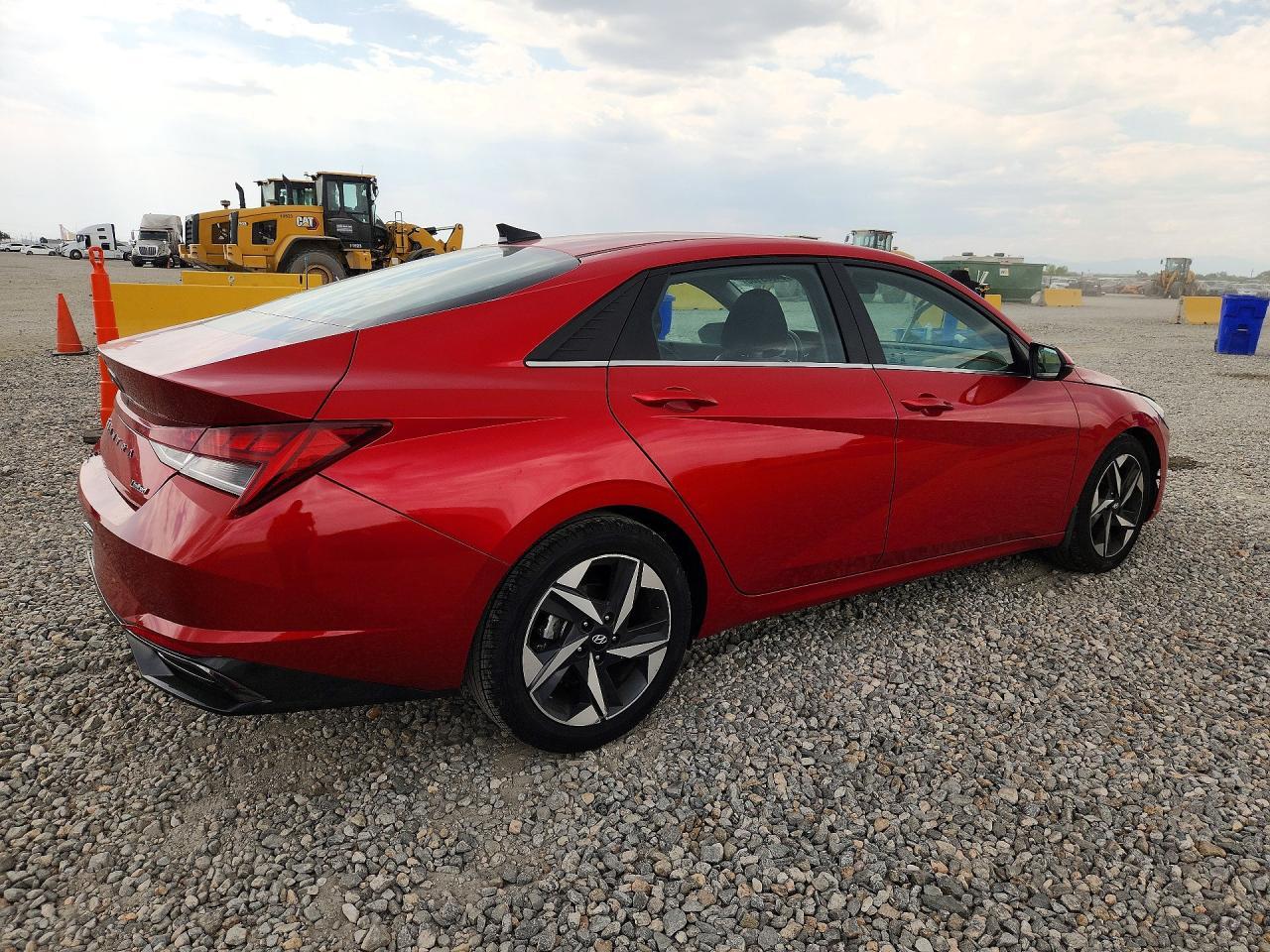 2023 Hyundai Elantra Limited - zdjęcie 3