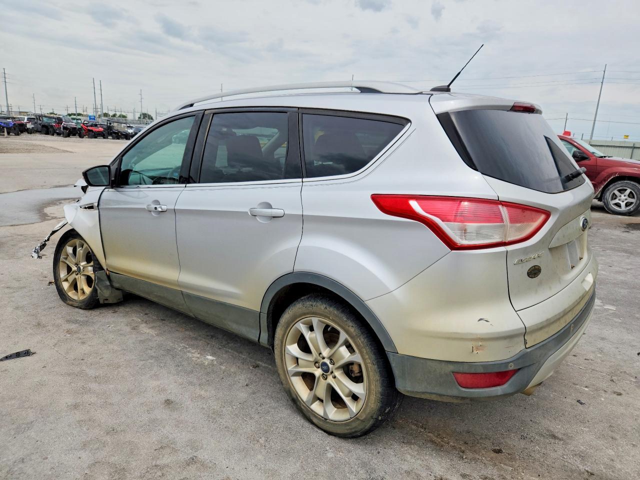 2014 Ford Escape Titanium - zdjęcie 2