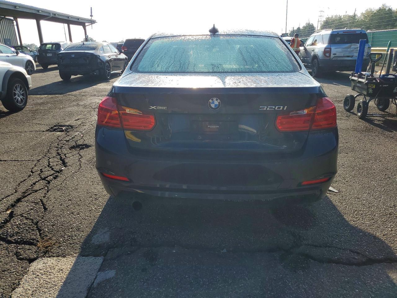 2014 BMW 320 I xDrive - zdjęcie 6