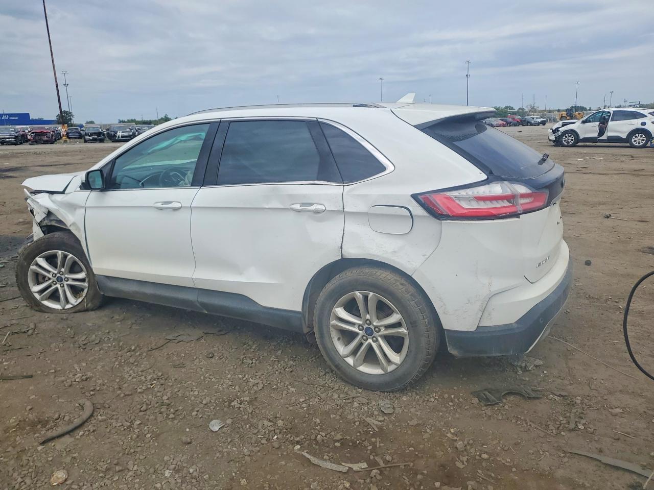 2020 Ford Edge Sel - zdjęcie 2