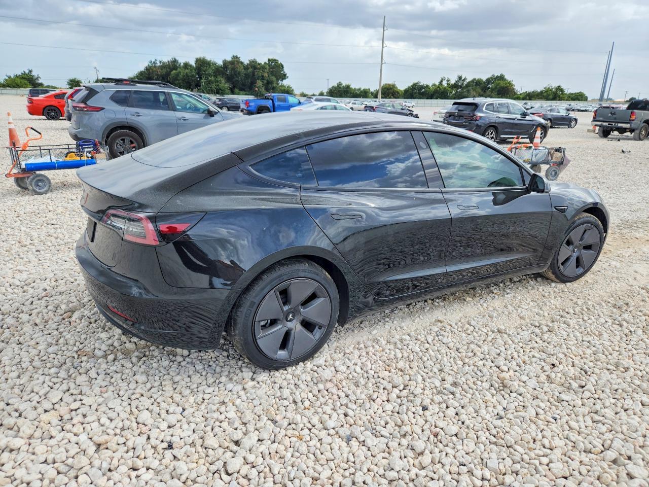 2023 Tesla Model 3 - zdjęcie 3