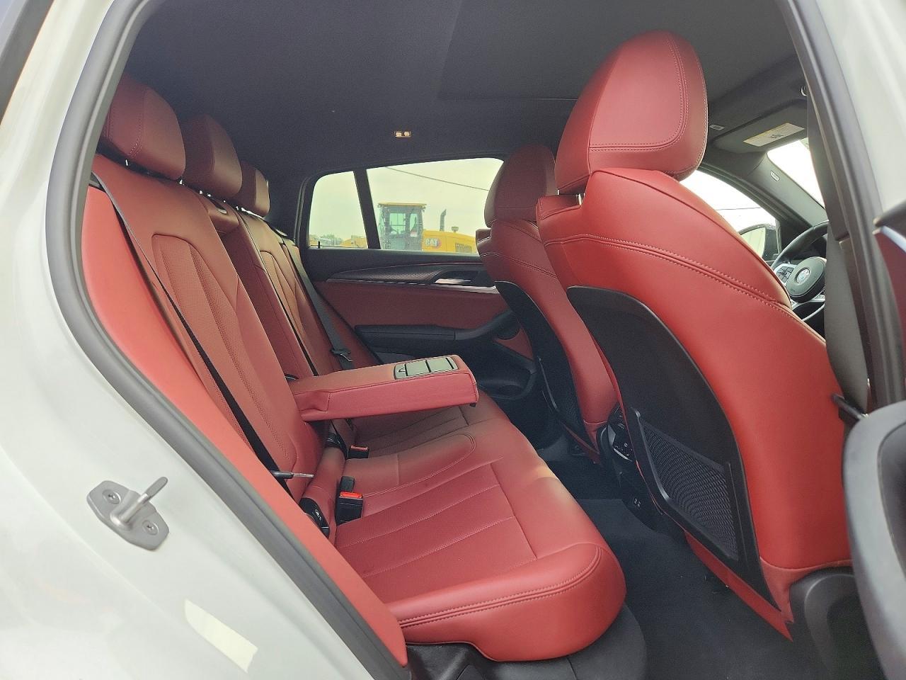 2025 BMW X4 xDrive30I - zdjęcie 10