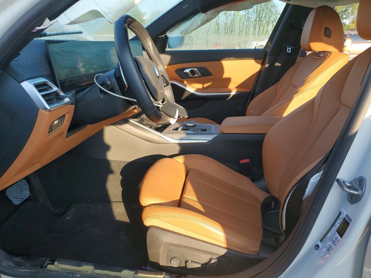 2025 BMW 330I - zdjęcie 7
