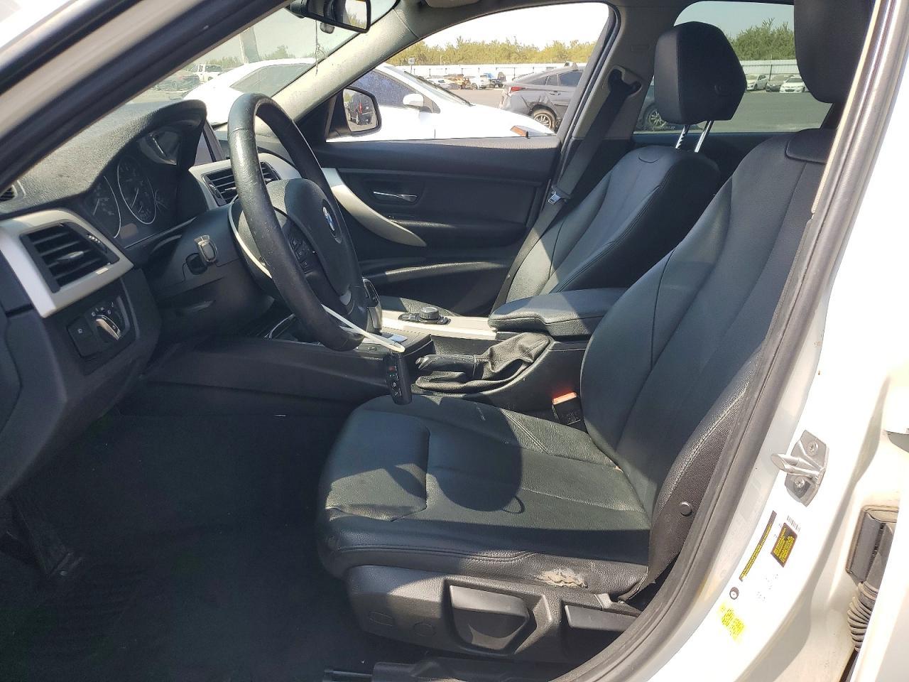 2016 BMW 320 I - zdjęcie 7