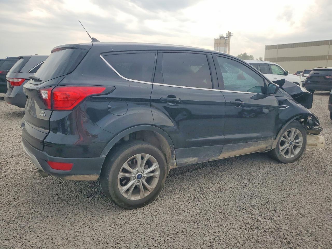 2019 Ford Escape Se - zdjęcie 3