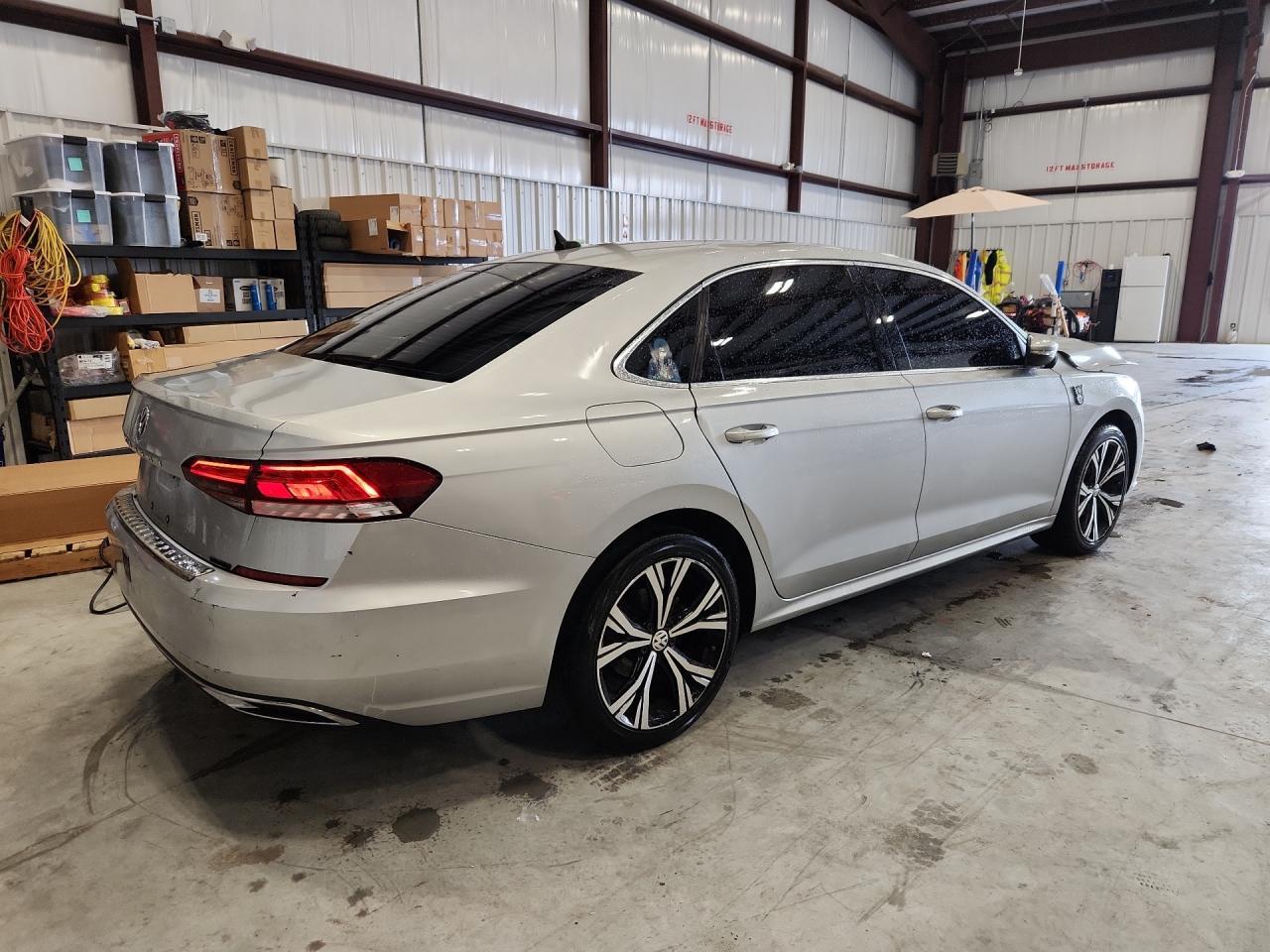 2021 Volkswagen Passat Se - zdjęcie 3