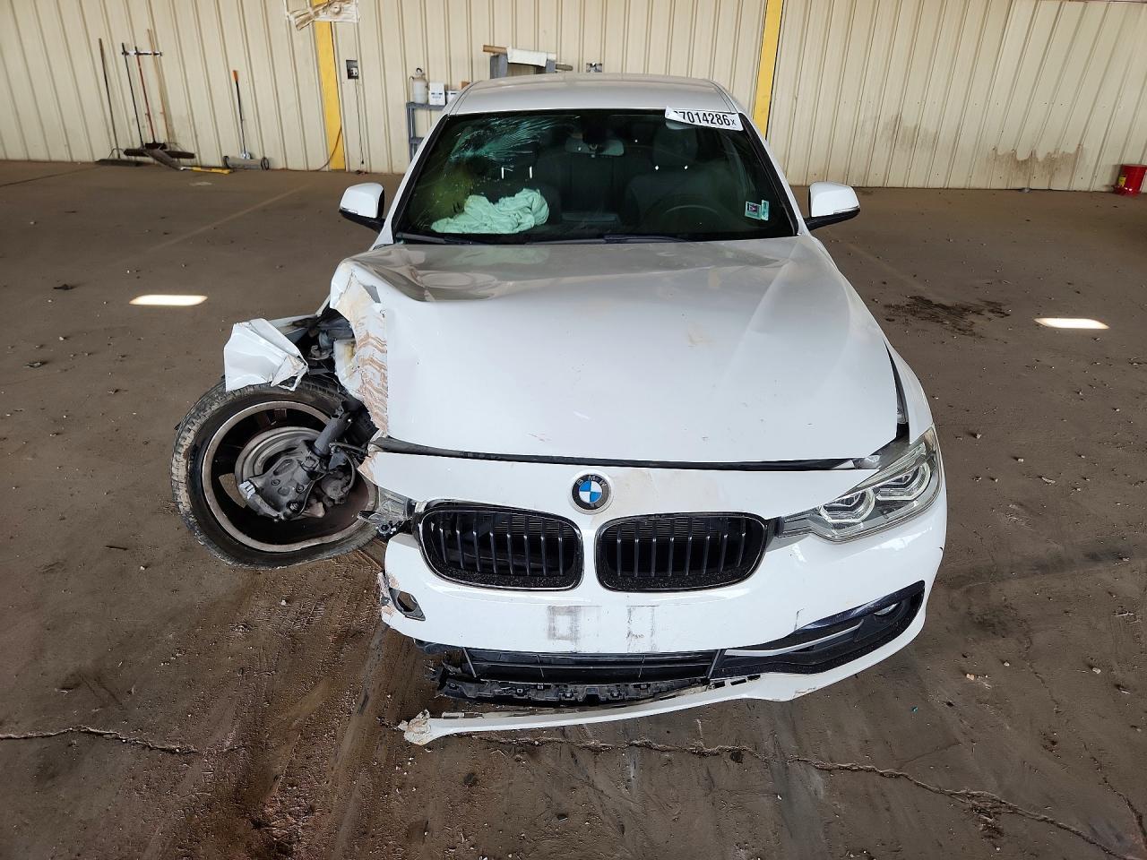 2018 BMW 330 I - zdjęcie 5