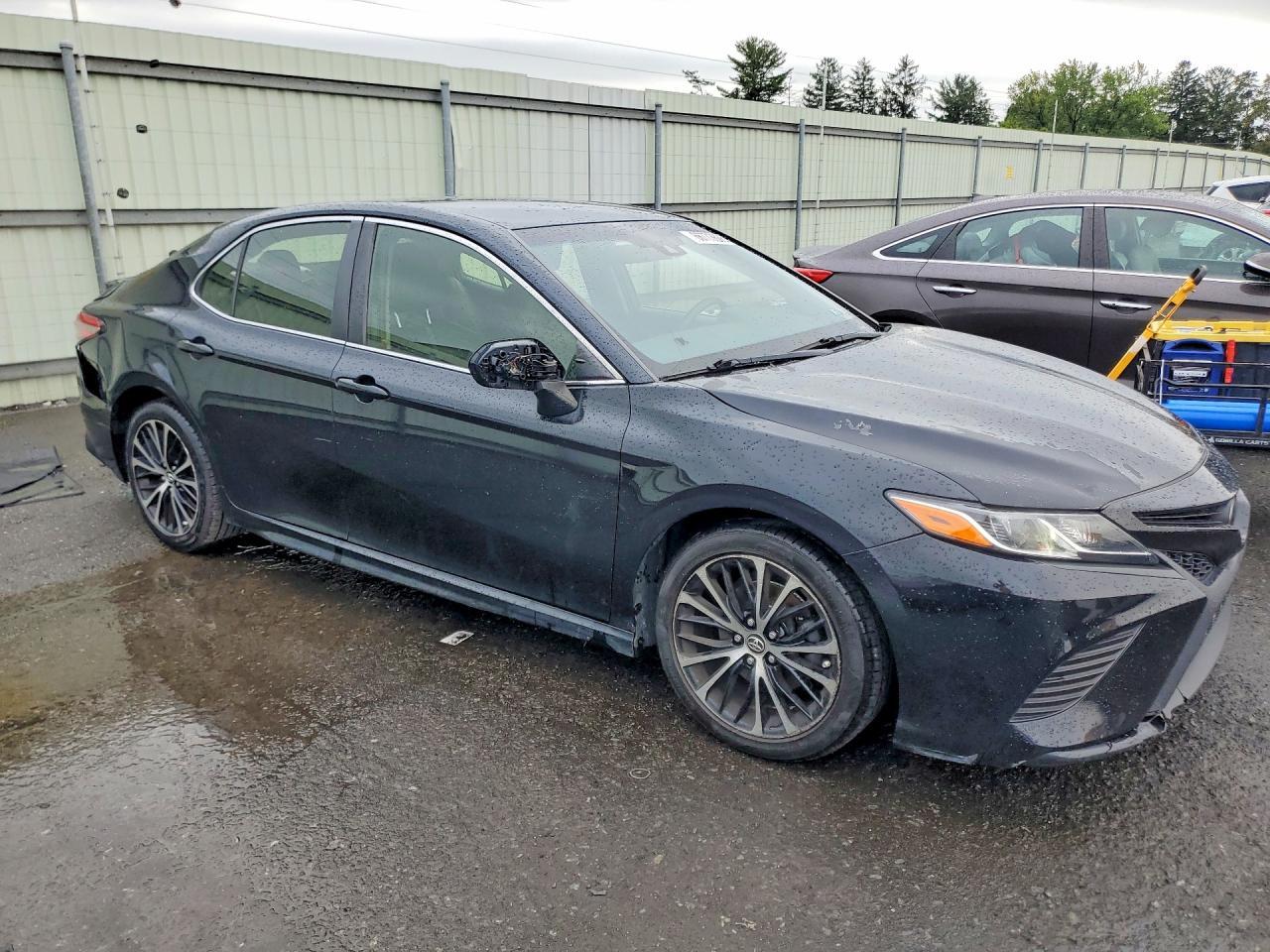 2018 Toyota Camry Se - zdjęcie 4