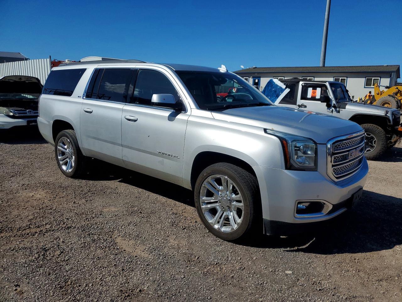 2019 GMC Yukon Xl K1500 Slt - zdjęcie 4