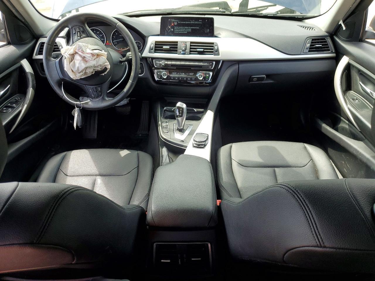 2016 BMW 320 Xi - zdjęcie 8