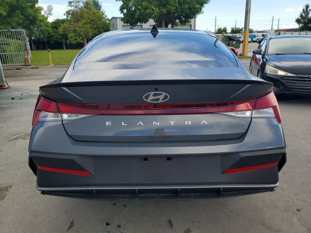 2026 Hyundai Elantra Sel Sport - zdjęcie 6